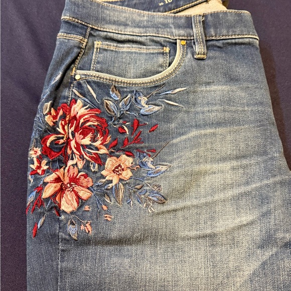 White House Black Market Medium Wash Jeans with Floral Embroidery size 10 - Picture 1 of 9